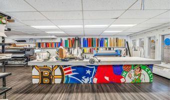 1567 Hammond St, Bangor, ME 04401