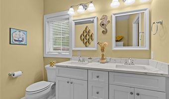 106 White Pines Trl, Charlestown, RI 02813