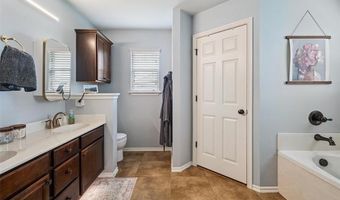 3202 Debbie Ln, Bartlesville, OK 74006