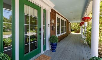 122 Sylvan Dr, East Greenwich, RI 02818