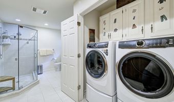 1 CRAIG Rd, Annandale, NJ 08801