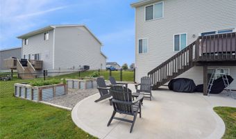 2714 NW 23rd St, Ankeny, IA 50023