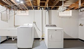 8928 Becker Ave, Allen Park, MI 48101