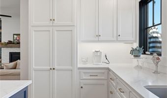 1210 Signal Lake Ct, Baldwin City, KS 66006