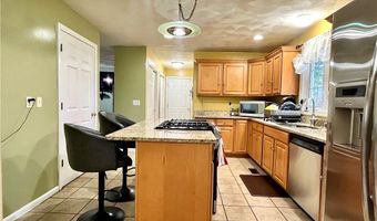 2 Hayes St, Johnston, RI 02919
