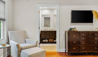 47 White Oak Ln, Aberdeen, NJ 07747