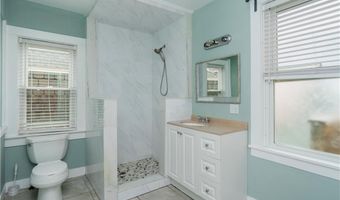 29 Anthony St, Newport, RI 02840