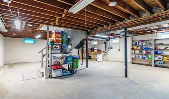 170 Pilgrim Pkwy, Warwick, RI 02888