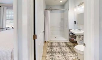 520 Holiday Dr, Ardmore, OK 73401