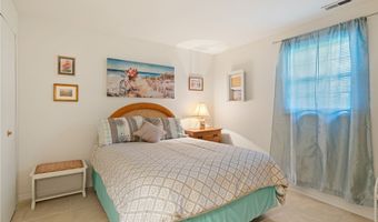 8502 WOODBINE Ln, Annandale, VA 22003