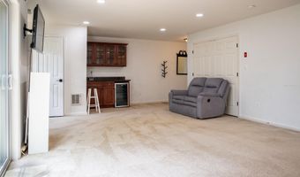 42243 CANARY GRASS Sq, Aldie, VA 20105