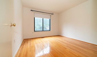 7814 WENDY RIDGE Ln, Annandale, VA 22003
