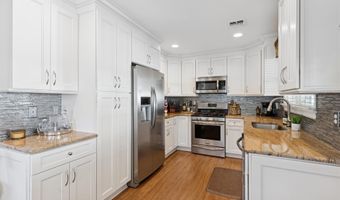 31 Grand Central Ave, Amityville, NY 11701