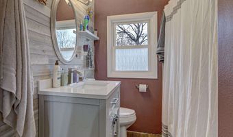 1631 N RACINE St, Appleton, WI 54911