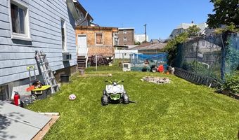 384 Wells St, Bridgeport, CT 06606