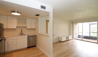 618 ORANGE Dr 207, Altamonte Springs, FL 32701
