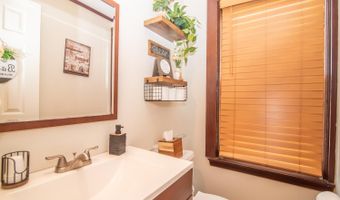71 Riley Ave, Manchester, NH 03103