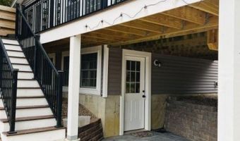 93 E Huntress Pond Rd, Barnstead, NH 03225