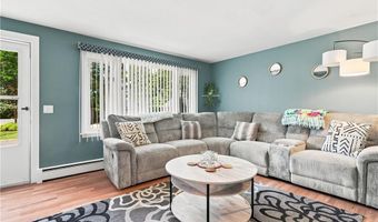 121 COLUMBIA Ave, Coventry, RI 02816