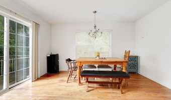 10 Oyster Bay Rd H, Absecon, NJ 08201