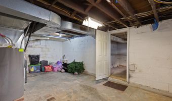 612 N Clinton St, Adrian, MI 49221