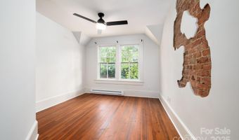 11 Cullowhee St, Asheville, NC 28801
