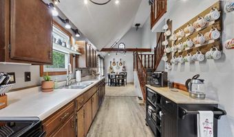 24798 127th St, Anamosa, IA 52205