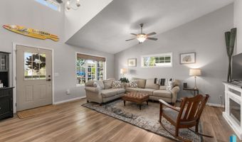 2612 E Sunrise Ct, Brandon, SD 57005