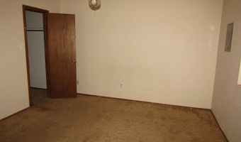 1604 W Bullock Ave, Artesia, NM 88210