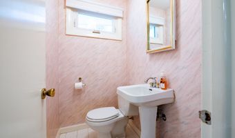 74 Woods Rd, Bethany, CT 06524
