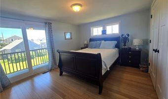 9 Arbeth Rd, Narragansett, RI 02879