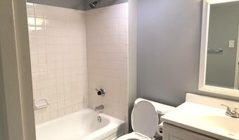 6300 STEVENSON Ave 819, Alexandria, VA 22304