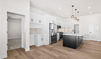 1205 WINEGLASS Rd, Cheyenne, WY 82009