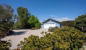5221 Olive Hill Rd, Fallbrook, CA 92028