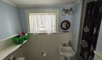 41 Grove St, Belfast, ME 04915