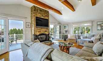 33 Withington Rd, Narragansett, RI 02882