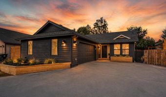 2681 NE Moonlight Dr, Bend, OR 97701