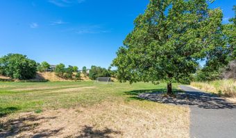 1416 Nighthawk Dr, Santa Rosa, CA 95409