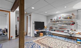 7 Laurel St, North Providence, RI 02911