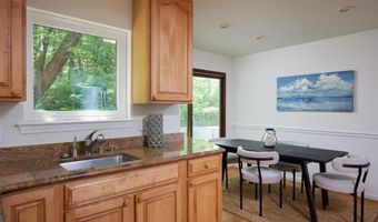 7811 CHARLESTON Dr, Bethesda, MD 20817