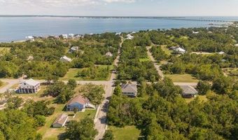 204 Harrison Ct, Bay St. Louis, MS 39520