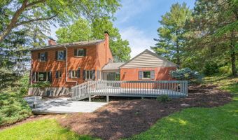 3119 N Farmcrest Dr, Amberley, OH 45213