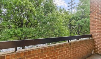 6908 FAIRFAX Dr 306, Arlington, VA 22213