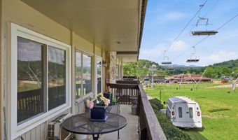 1836 FAIRWAY Dr 213, Basye, VA 22810