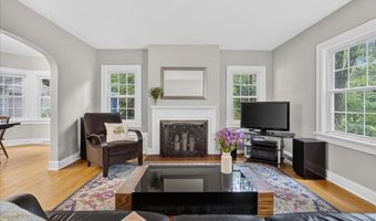 61 Upper Loudon Rd, Albany, NY 12211