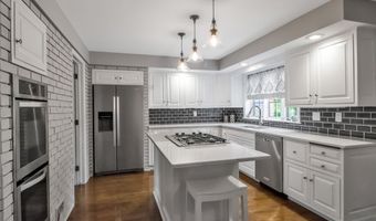 150 Brandywine Dr, Amherst, NY 14221