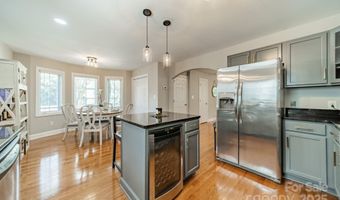 2823 Whiting Ave, Charlotte, NC 28205