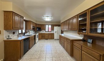 1733 Marshall Rd, Aberdeen, SD 57401