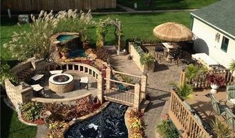 302 12th Ave NW, Altoona, IA 50009