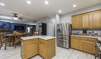 686 Kennedy Dr, Antioch, IL 60002